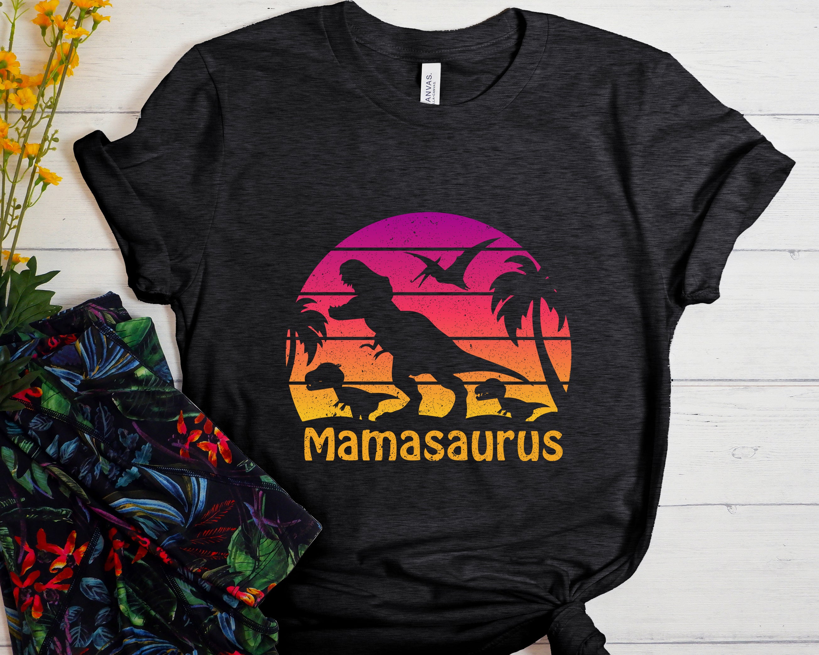 Mamasaurus Unisex t-shirt