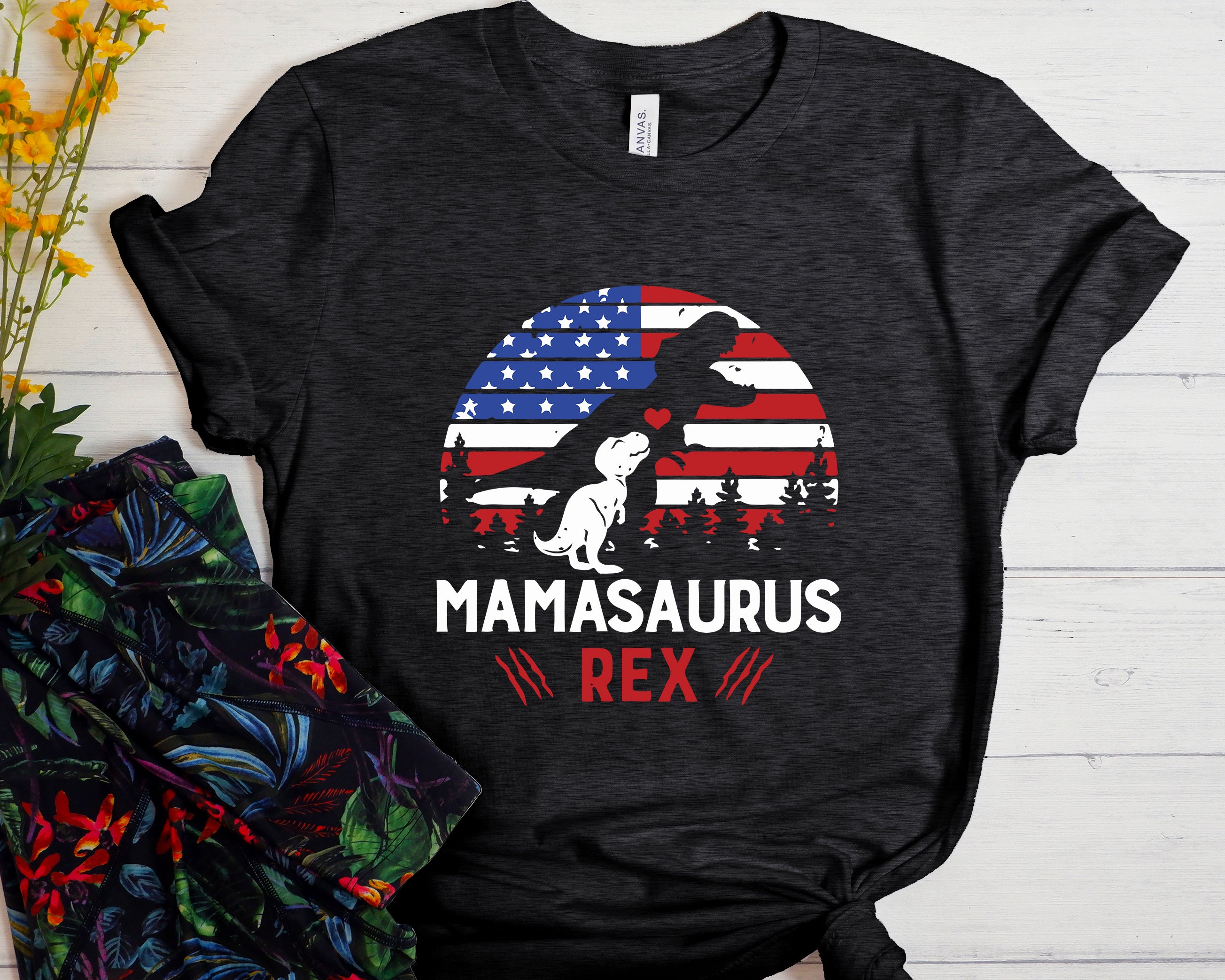 Mamasaurus Unisex t-shirt