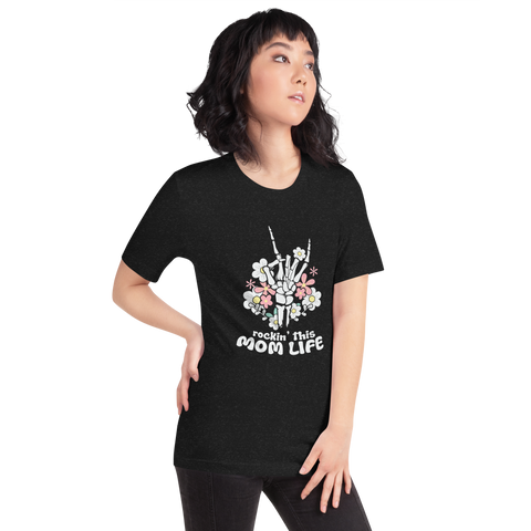 Rockin' This Mom Life Unisex t-shirt